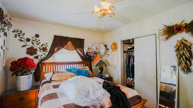2450 AVENUE I, Council Bluffs, IA 51501