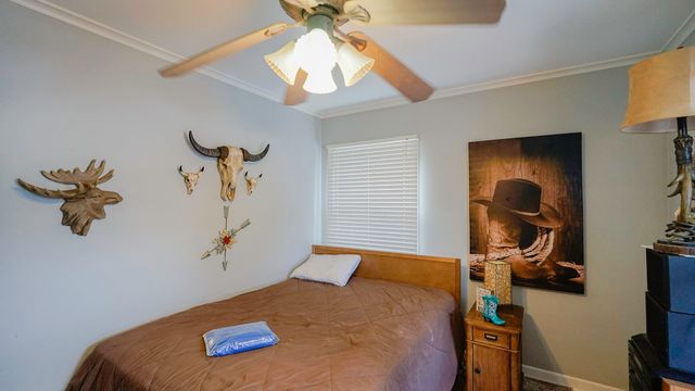 2450 AVENUE I, Council Bluffs, IA 51501