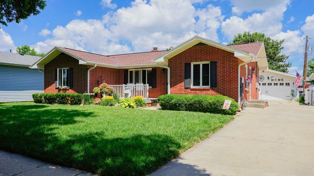 2450 AVENUE I, Council Bluffs, IA 51501