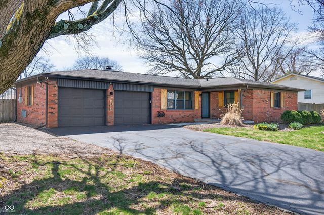 5483 E Karlsway Drive, Columbus, IN 47201