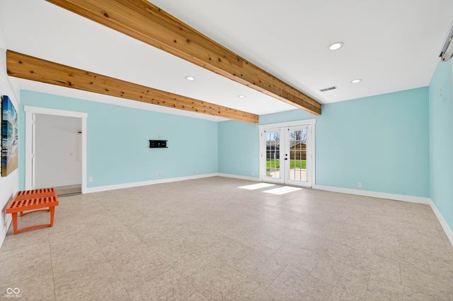 5483 E Karlsway Drive, Columbus, IN 47201