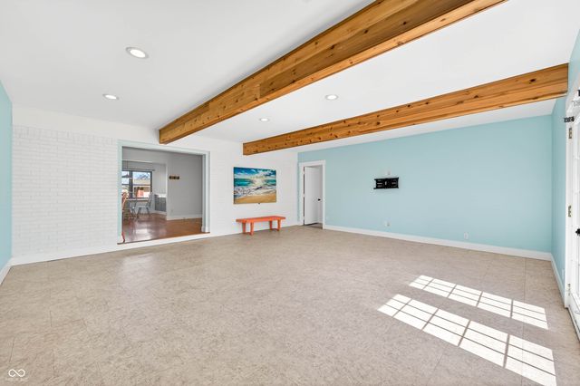 5483 E Karlsway Drive, Columbus, IN 47201