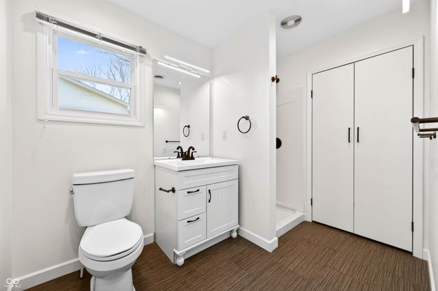 5483 E Karlsway Drive, Columbus, IN 47201