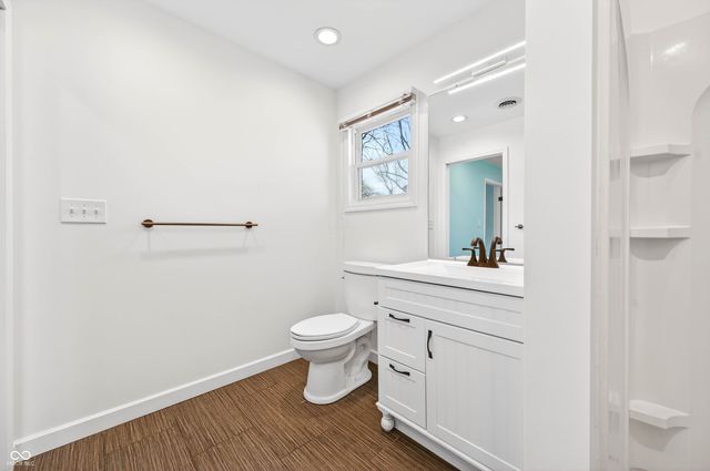 5483 E Karlsway Drive, Columbus, IN 47201