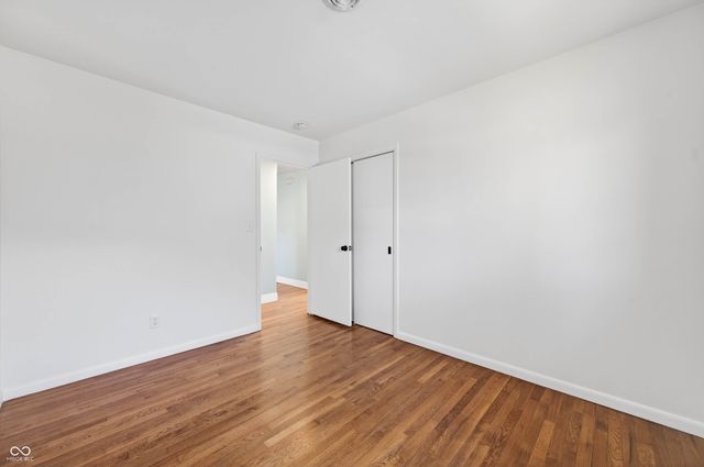 5483 E Karlsway Drive, Columbus, IN 47201