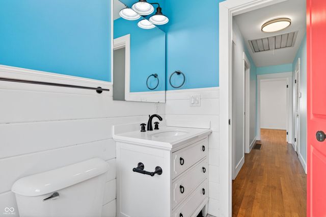 5483 E Karlsway Drive, Columbus, IN 47201