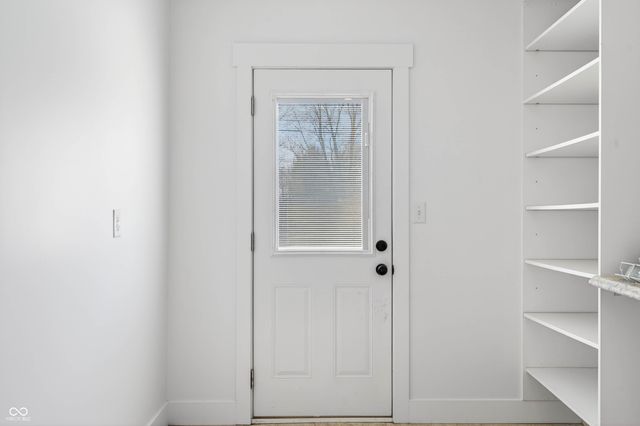 5483 E Karlsway Drive, Columbus, IN 47201