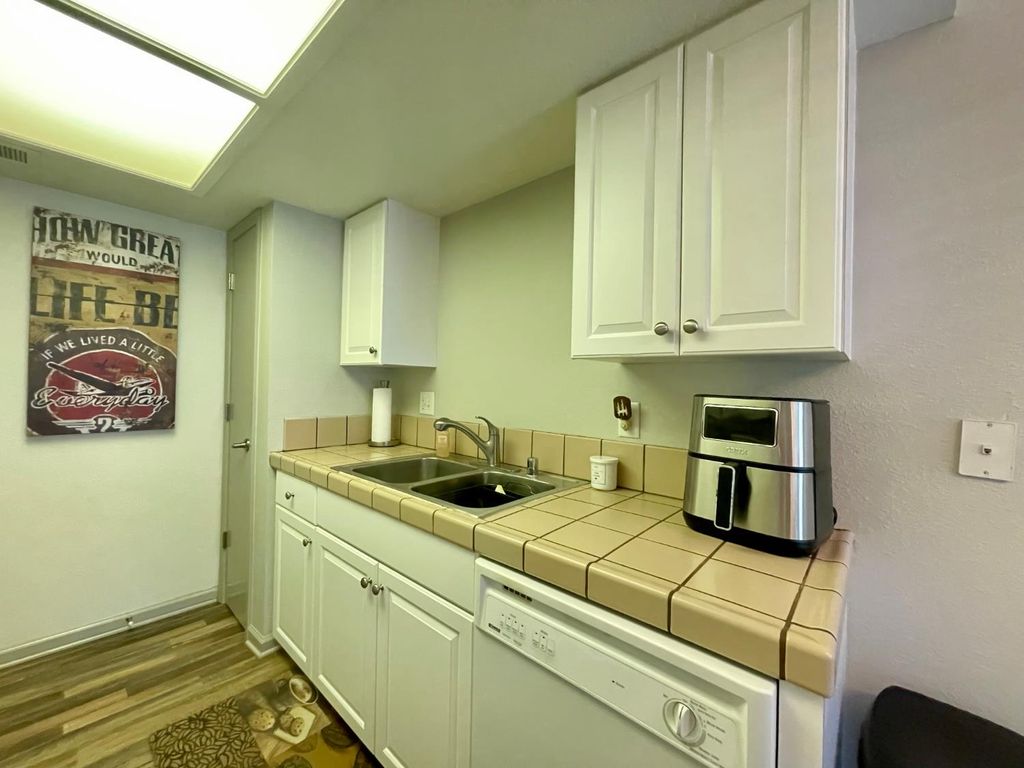 Image 11 of property listing at 40501 Road 222 # 103, Bass Lake, CA 93604