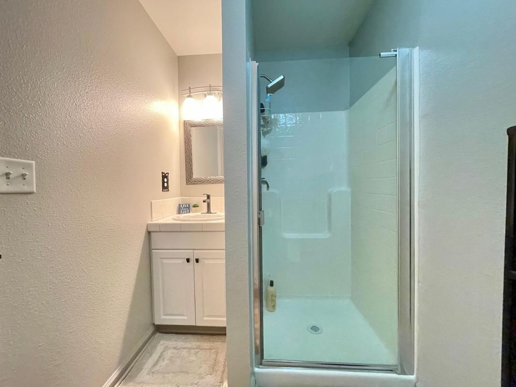 Image 13 of property listing at 40501 Road 222 # 103, Bass Lake, CA 93604