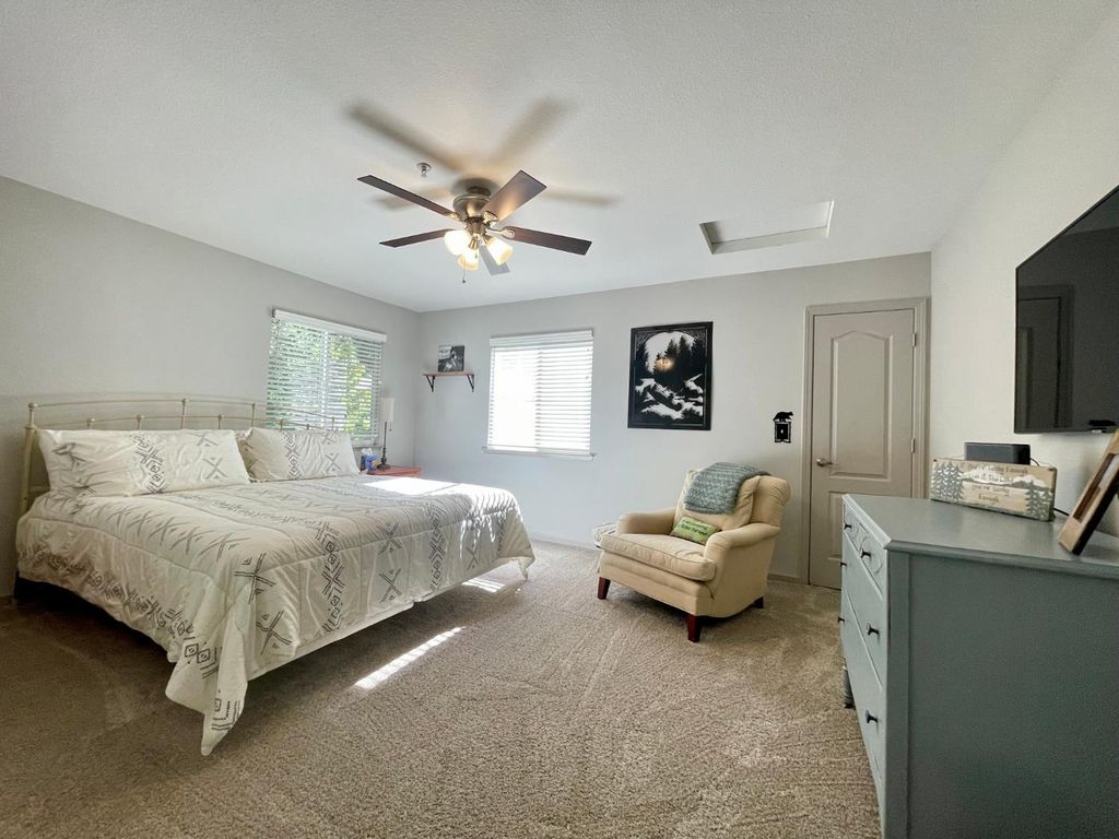 Image 15 of property listing at 40501 Road 222 # 103, Bass Lake, CA 93604