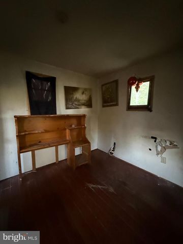 901 HILLCREST AVE, Highland Springs, VA 23075
