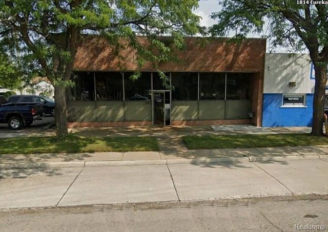 1814 Eureka Road, Wyandotte, MI 48192