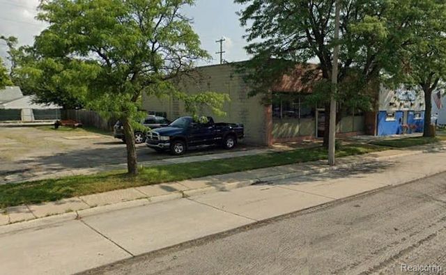 1814 Eureka Road, Wyandotte, MI 48192