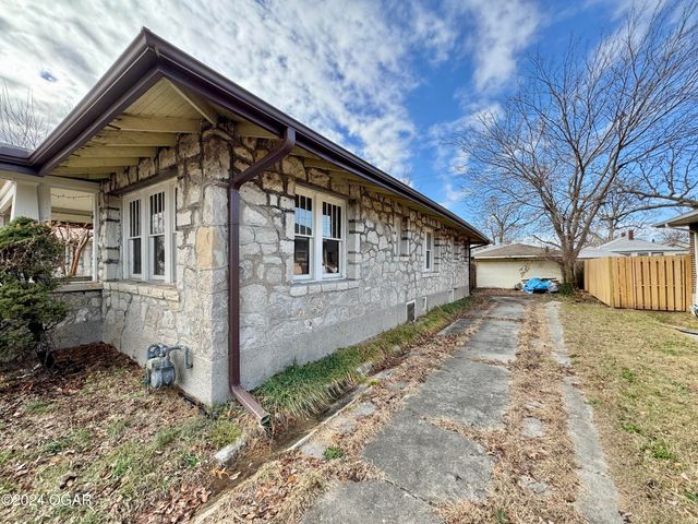 2922 S Main Street, Joplin, MO 64804