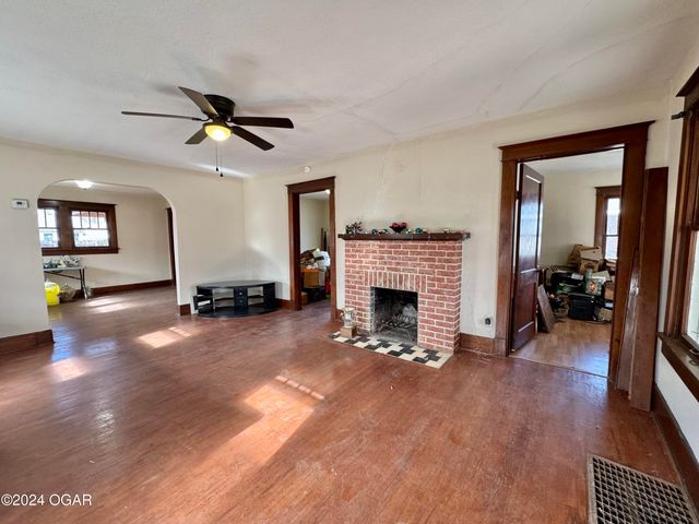 2922 S Main Street, Joplin, MO 64804
