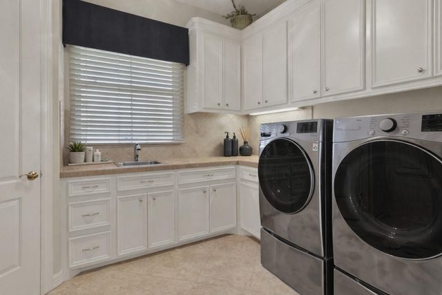 10896 Dauphine Street, Willis, TX 77318