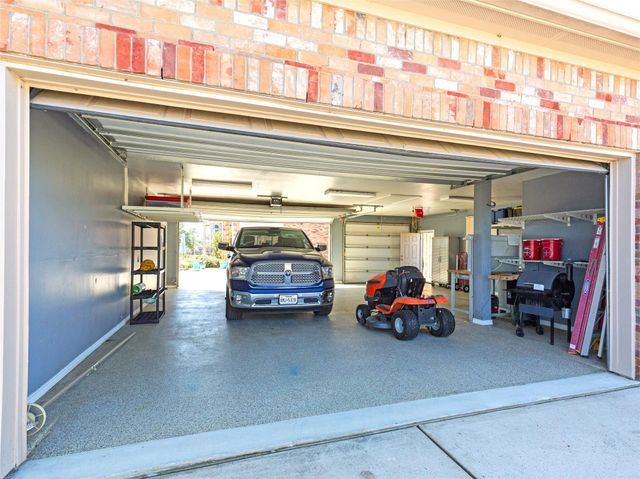 10896 Dauphine Street, Willis, TX 77318