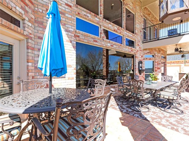 10896 Dauphine Street, Willis, TX 77318