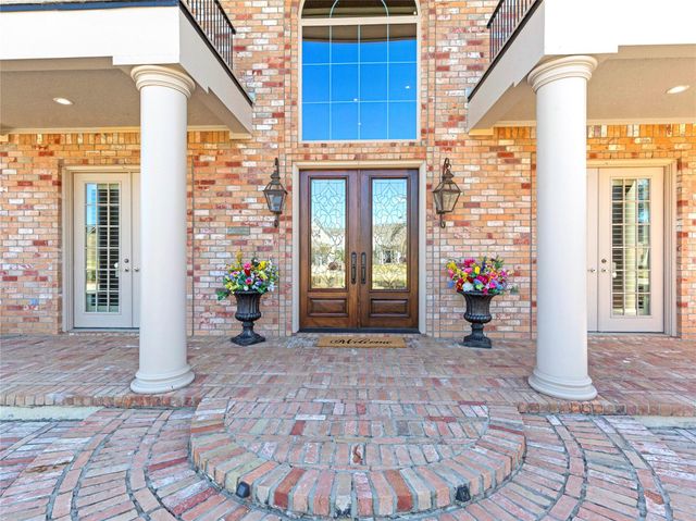 10896 Dauphine Street, Willis, TX 77318