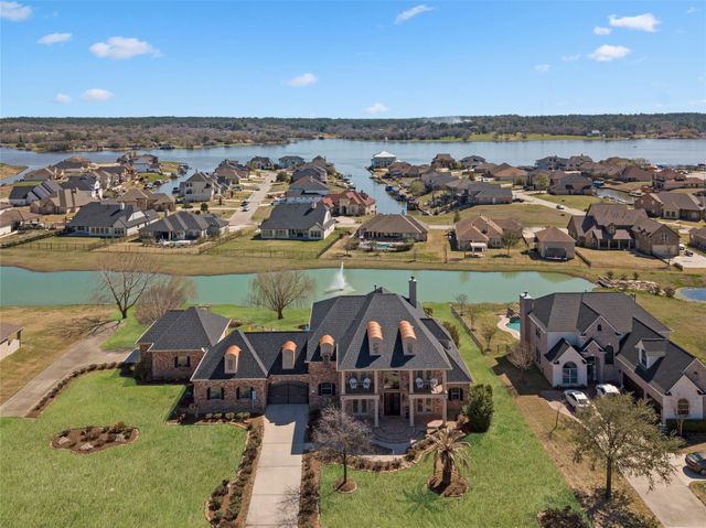 10896 Dauphine Street, Willis, TX 77318