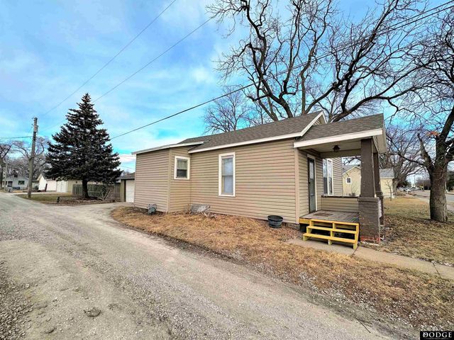 1140 E 12th Street, Fremont, NE 68025