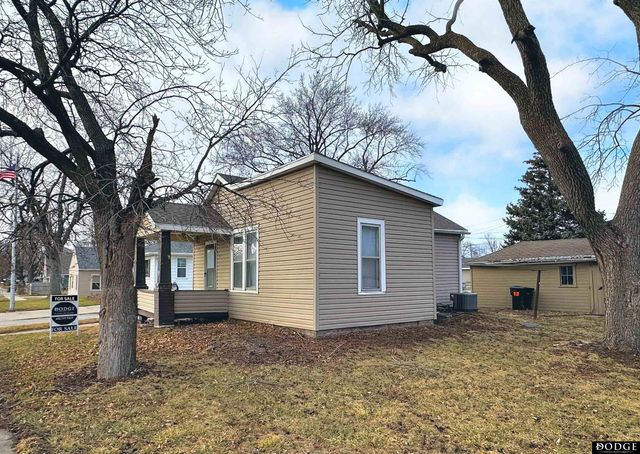 1140 E 12th Street, Fremont, NE 68025