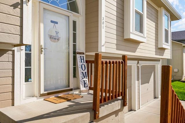 301 Porter Drive, Smithville, MO 64089