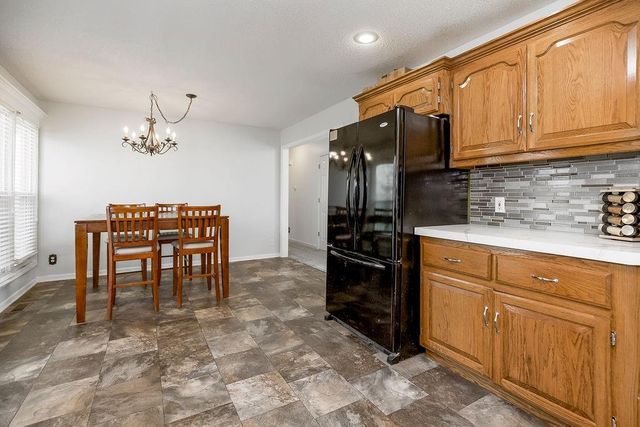 301 Porter Drive, Smithville, MO 64089