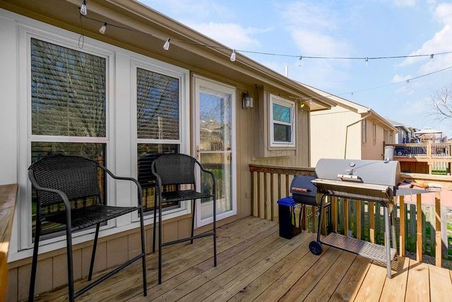301 Porter Drive, Smithville, MO 64089