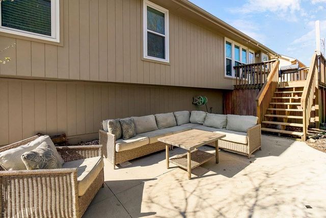 301 Porter Drive, Smithville, MO 64089