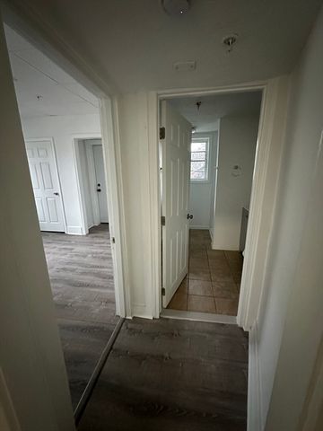 126 Lincoln St 1L, Worcester, MA 01602