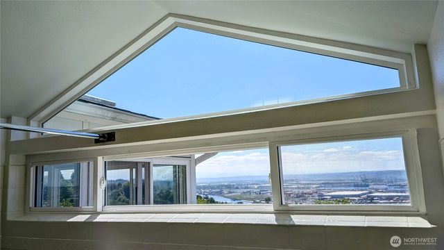 4402 30th Street NE, Tacoma, WA 98422