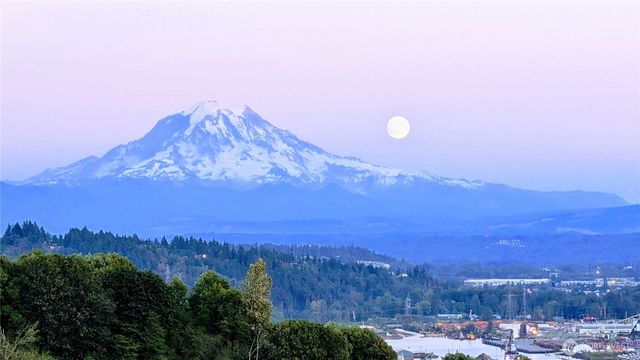 4402 30th Street NE, Tacoma, WA 98422