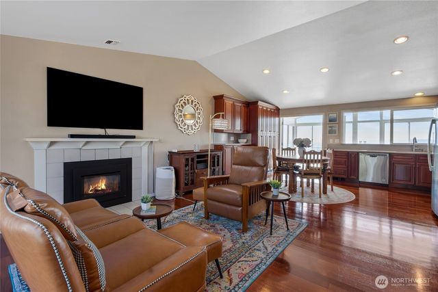 4402 30th Street NE, Tacoma, WA 98422