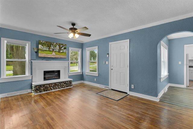 408 S 12TH STREET, Leesburg, FL 34748