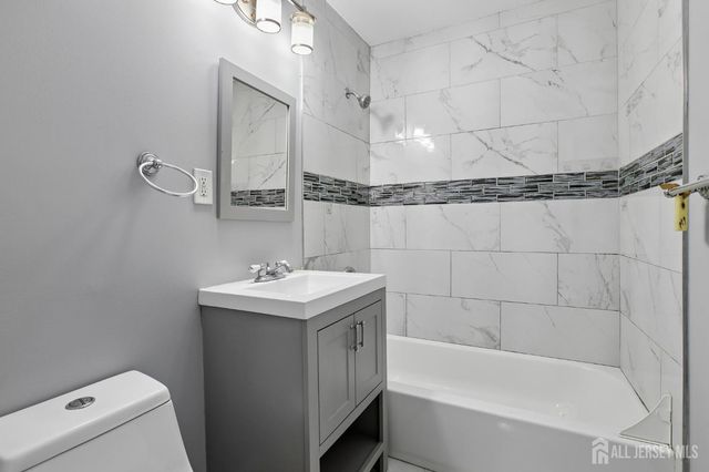 396 College Drive, Edison, NJ 08817