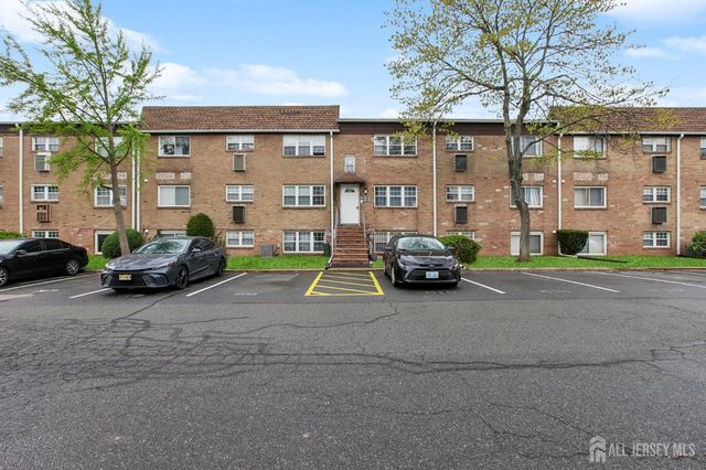 396 College Drive, Edison, NJ 08817
