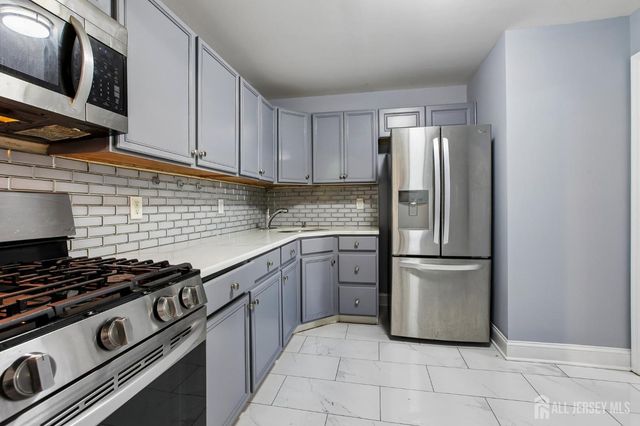 396 College Drive, Edison, NJ 08817