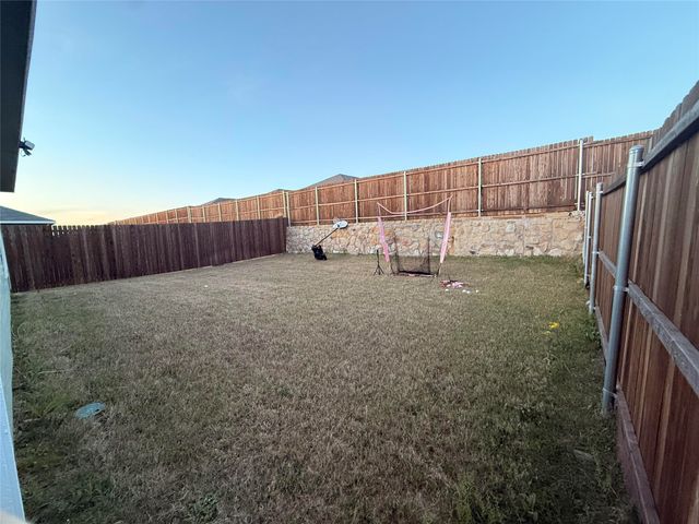 1815 Mallen Farm Ridge, Crandall, TX 75114