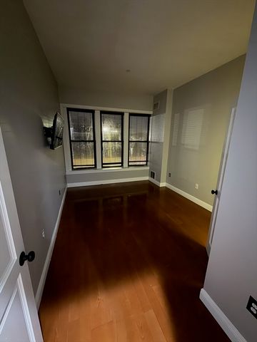 7 Main St 204, Brockton, MA 02301