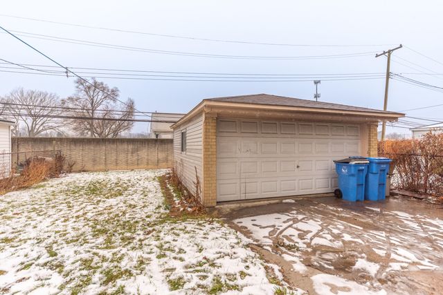 24345 Hanover Street, Dearborn Heights, MI 48125