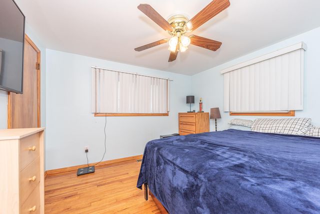 24345 Hanover Street, Dearborn Heights, MI 48125