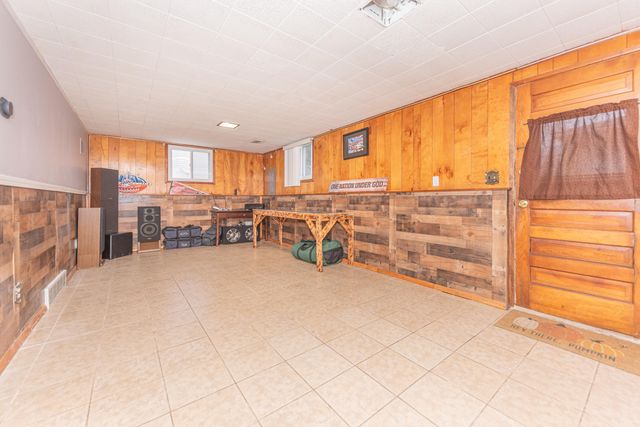 24345 Hanover Street, Dearborn Heights, MI 48125