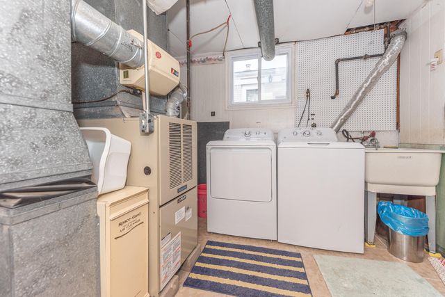 24345 Hanover Street, Dearborn Heights, MI 48125