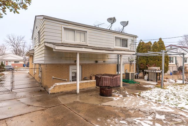 24345 Hanover Street, Dearborn Heights, MI 48125