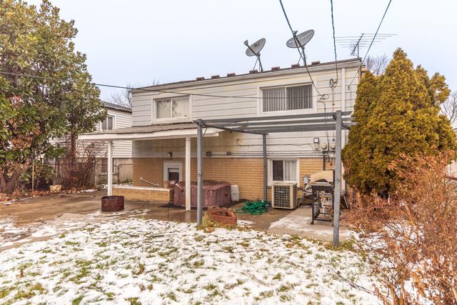 24345 Hanover Street, Dearborn Heights, MI 48125