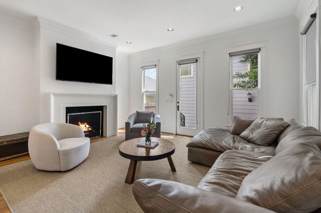 908 E 26th Street, Houston, TX 77009