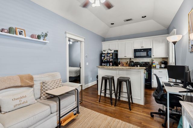 908 E 26th Street, Houston, TX 77009