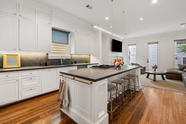 908 E 26th Street, Houston, TX 77009