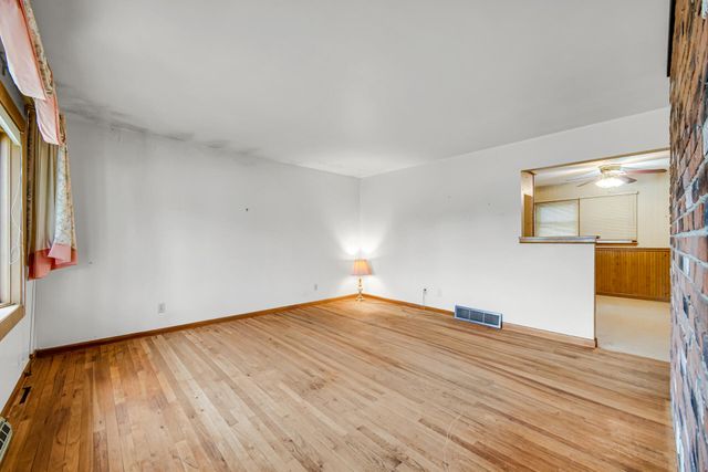519 N Jay Avenue, Griffith, IN 46319